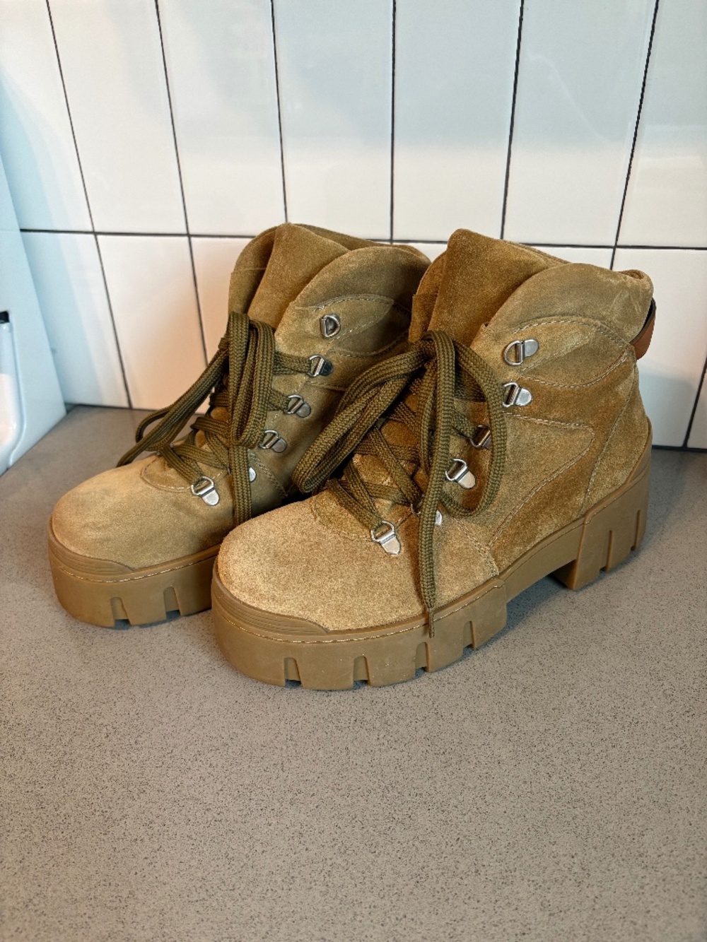 Isabel Marant suede “Mealie” chunky boots - as is - size 39 / 9